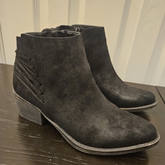 Volatile Shoes - Volatile lace back booties, size 8